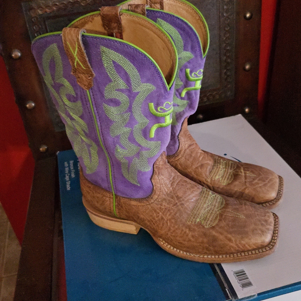 Twisted X Women's Boots with Purple and Brown Design